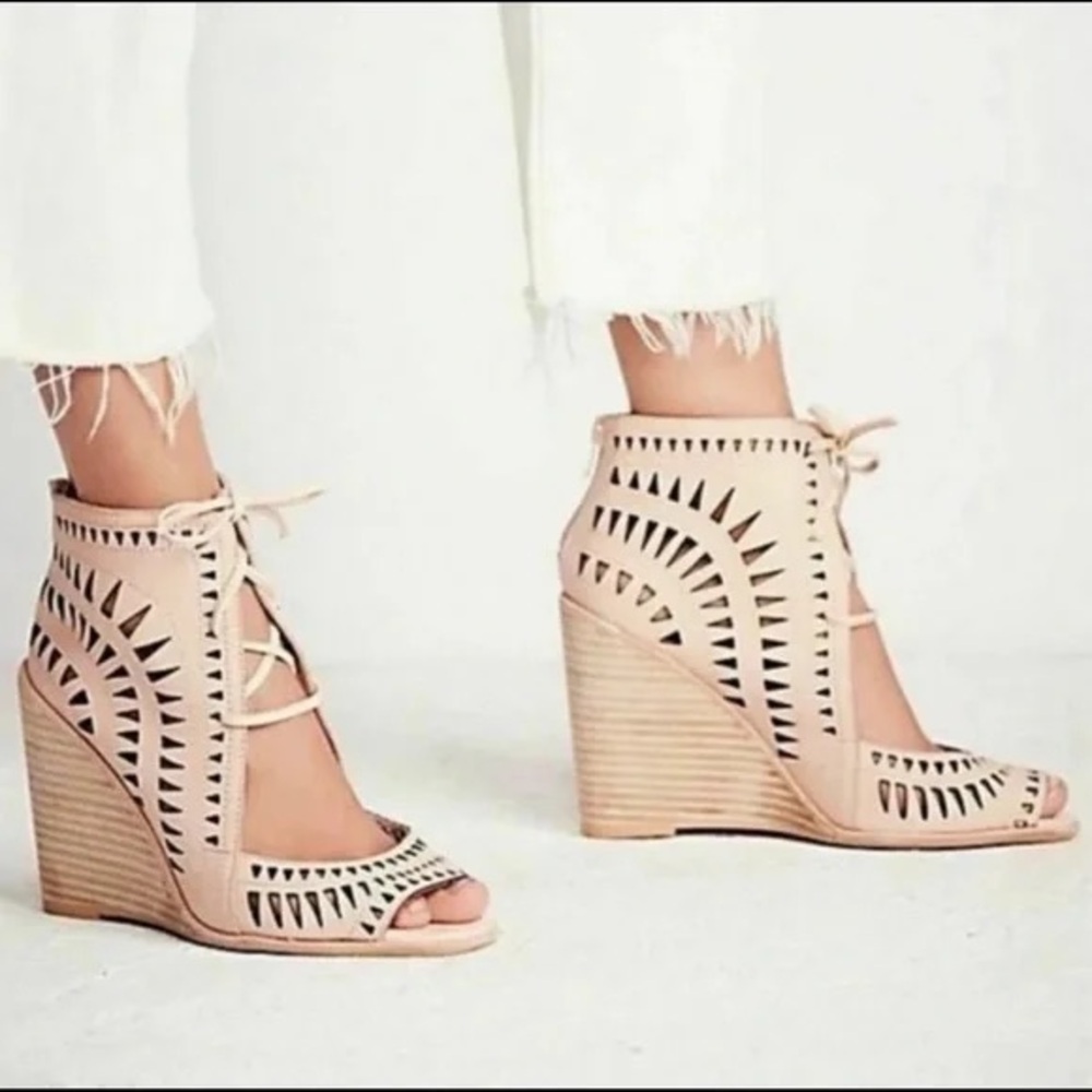 Jeffery Campbell Nude Leather Wedge Sandal Rodillo Women’s 10
